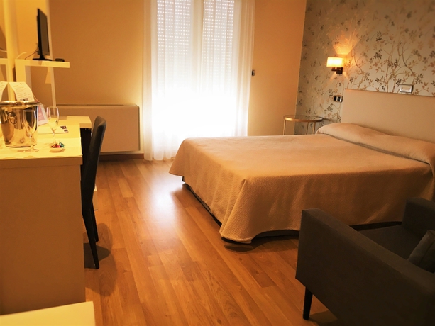 Imagen general del Hotel Playa De Laxe. Foto 8