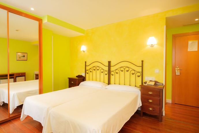 Imagen de la habitación del Hotel Playa De Luanco. Foto 7