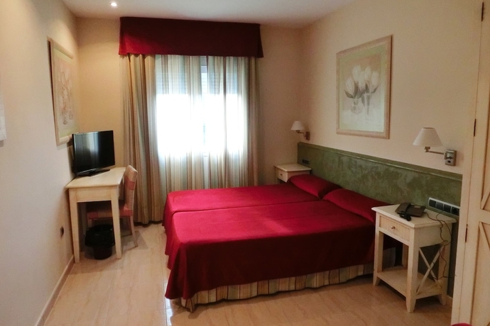 Imagen de la habitación del Hotel Playa De Valdelagrana. Foto 9