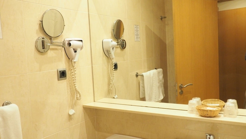 Imagen de la habitación del Hotel Playa De Valdelagrana. Foto 15