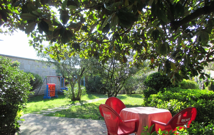 Imagen de los exteriores del Hotel Playa De Vigo. Foto 9