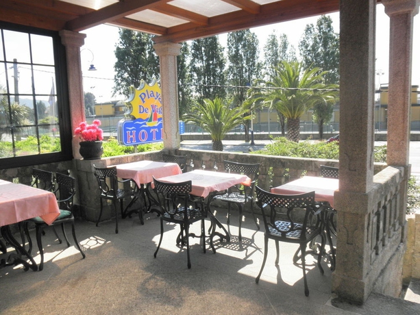 Imagen del bar/restaurante del Hotel Playa De Vigo. Foto 5