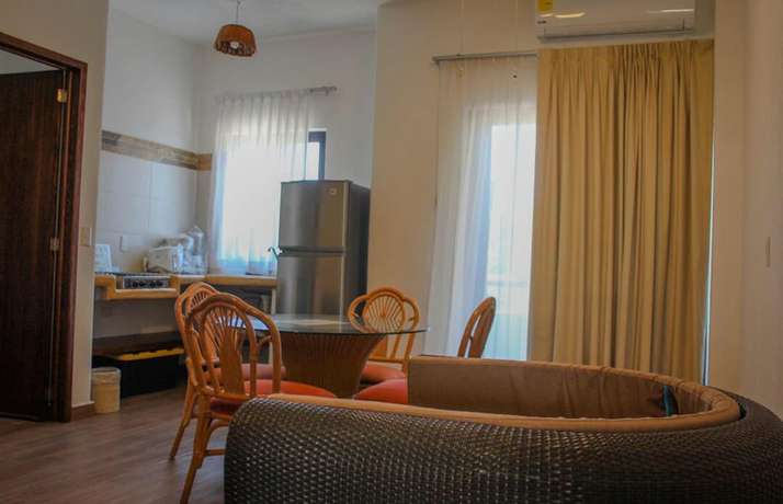 Imagen de la habitación del Hotel Playa Del Rey. Foto 17