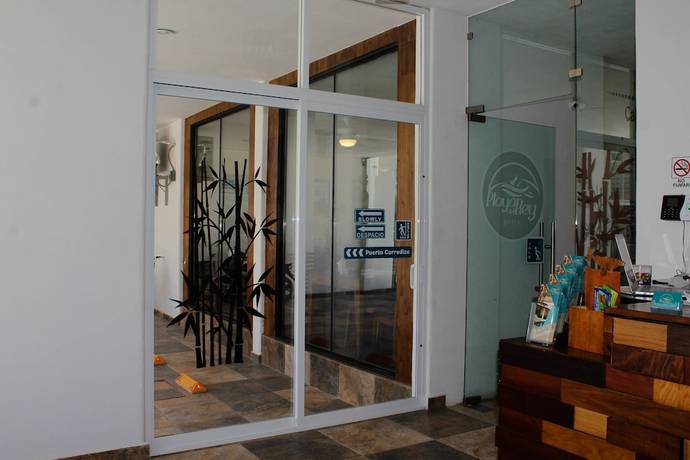 Imagen de los interiores del Hotel Playa Del Rey. Foto 20