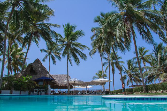 Imagen general del Hotel Playa Esmeralda Resort. Foto 8