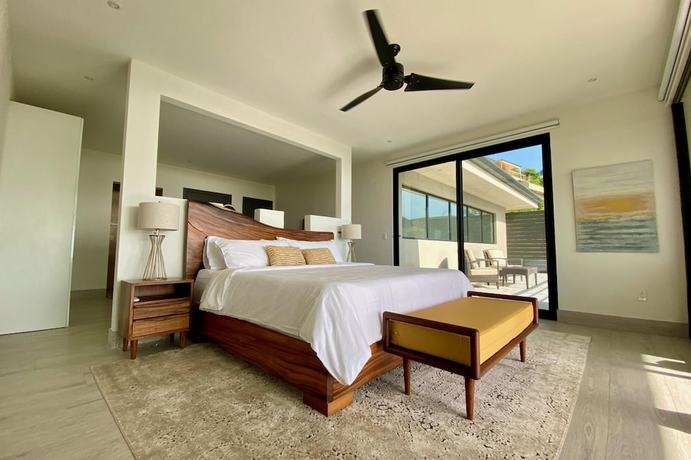 Imagen de la habitación del Hotel Playa Flamingo Beautiful new 5-br Oceanview Villa - Luxury Casa de Iluminacion. Foto 2