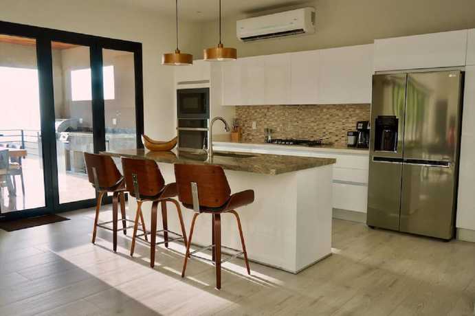 Imagen de la habitación del Hotel Playa Flamingo Beautiful new 5-br Oceanview Villa - Luxury Casa de Iluminacion. Foto 6