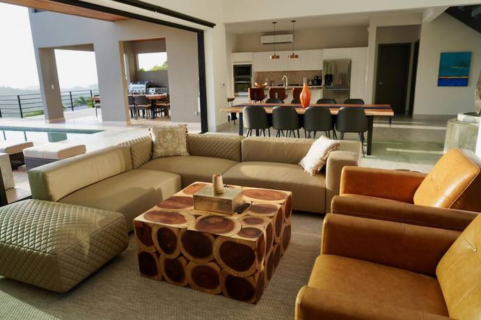 Imagen de la habitación del Hotel Playa Flamingo Beautiful new 5-br Oceanview Villa - Luxury Casa de Iluminacion. Foto 20