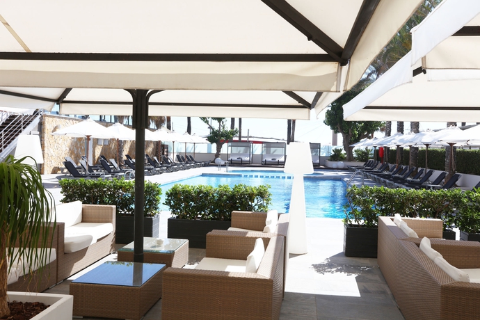 Imagen de la piscina del Hotel Playa Golf, Playa de Palma. Foto 14