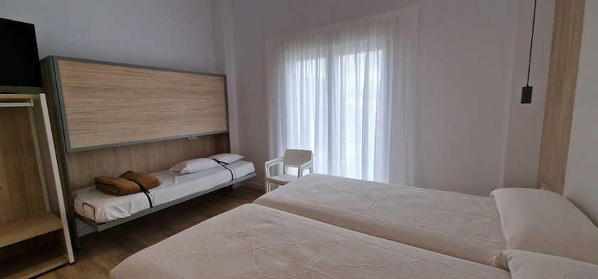 Imagen de la habitación del Hotel Playa Joyel Family rooms. Foto 3