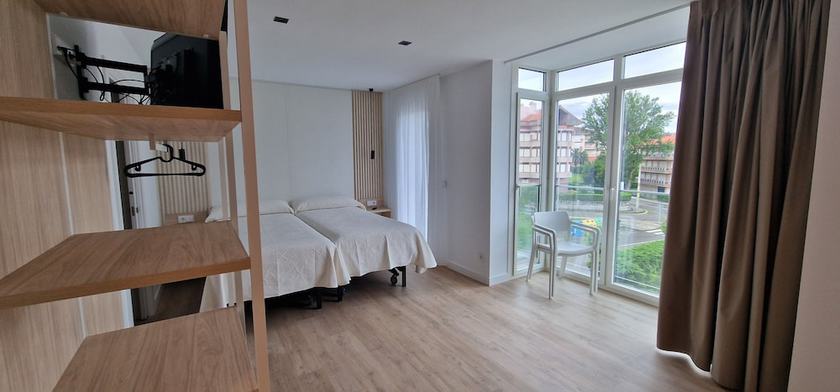 Imagen de la habitación del Hotel Playa Joyel Family rooms. Foto 16