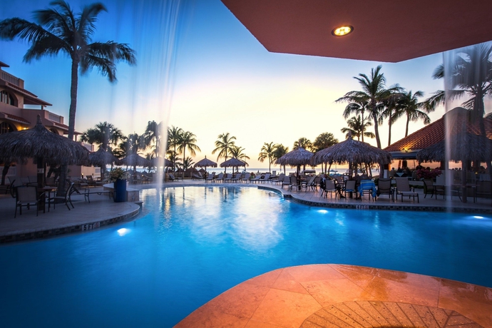 Imagen de la piscina del Hotel Playa Linda Beach Resort. Foto 10