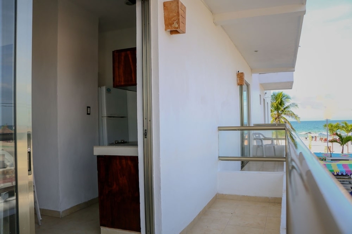 Imagen de la habitación del Hotel Playa Linda. Foto 18