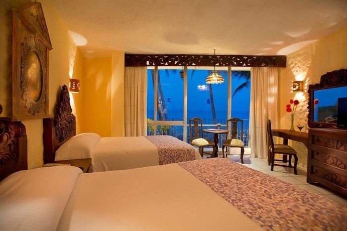 Imagen de la habitación del Hotel Playa Los Arcos Beach Resort and Spa. Foto 4