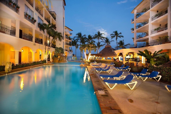 Imagen de los exteriores del Hotel Playa Los Arcos Beach Resort and Spa. Foto 10