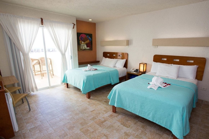 Imagen de la habitación del Hotel Playa Maya. Foto 8