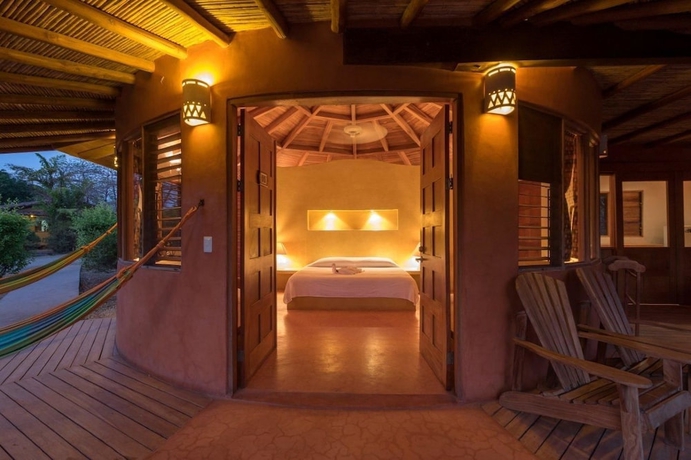 Imagen de la habitación del Hotel Playa Negra. Foto 8