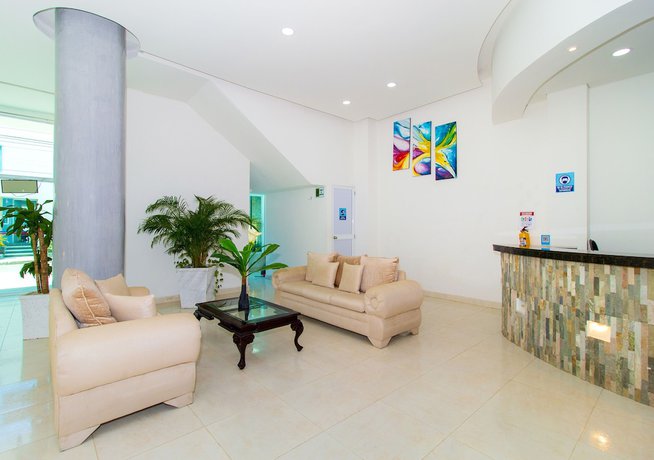 Imagen de los interiores del Hotel Playa Norte. Foto 16