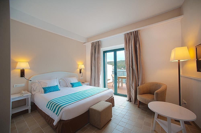 Imagen de la habitación del Hotel Playa Sol, Cadaqu&eacute;s. Foto 4
