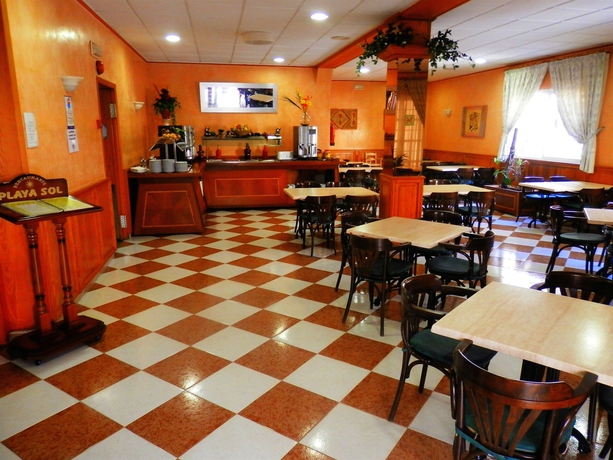 Imagen del bar/restaurante del Hotel Playa Sol, El Arenal. Foto 4