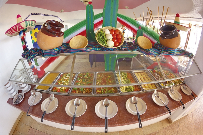 Imagen del bar/restaurante del Hotel Playa Suites. Foto 6