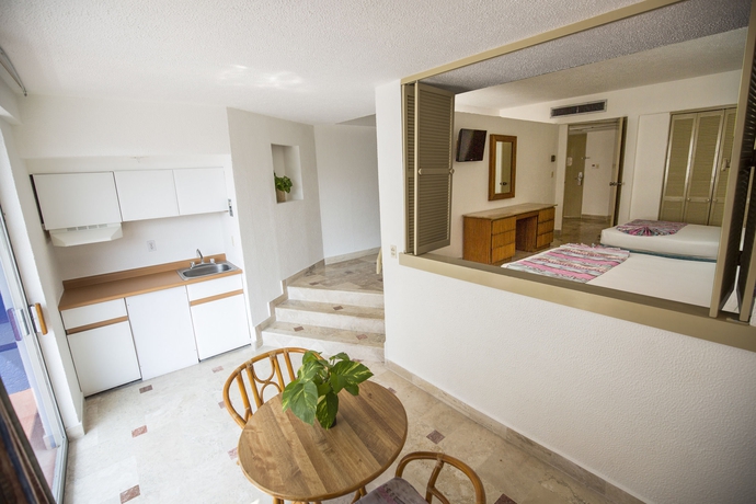 Imagen de los interiores del Hotel Playa Suites. Foto 14