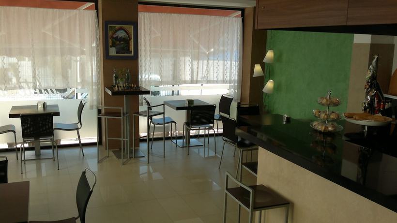 Imagen del bar/restaurante del Hotel Playa Terreros by Blossom Hotels. Foto 2