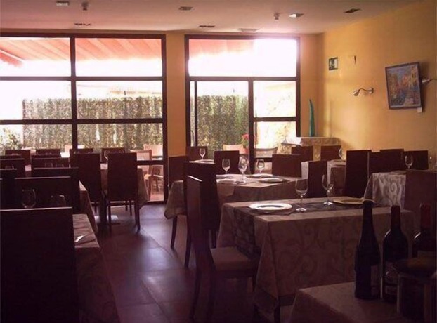Imagen del bar/restaurante del Hotel Playa Terreros by Blossom Hotels. Foto 12
