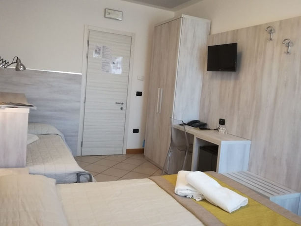 Imagen de la habitación del Hotel Playa, Viareggio. Foto 16
