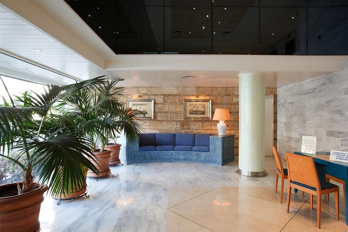 Imagen de los interiores del Hotel Playa Victoria, C&aacute;diz. Foto 6