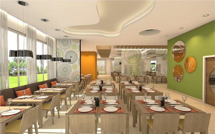 Imagen del bar/restaurante del Hotel Playa Vista Azul. Foto 2