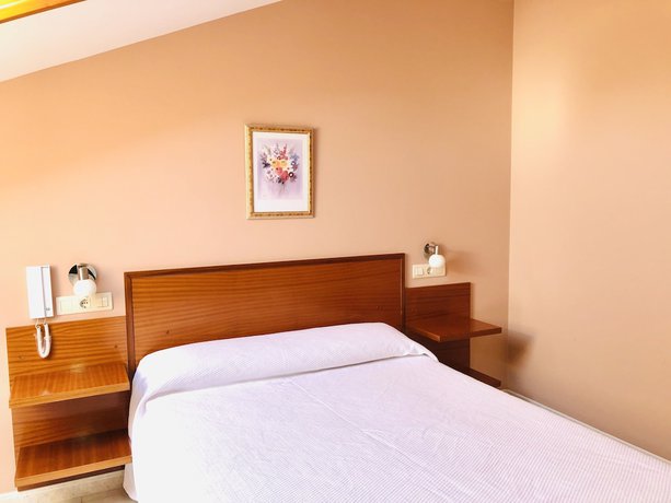 Imagen de la habitación del Hotel Playa de Lago. Foto 10