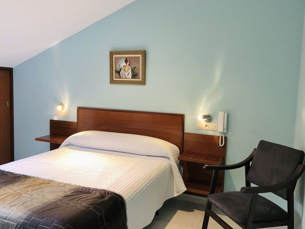 Imagen de la habitación del Hotel Playa de Lago. Foto 15