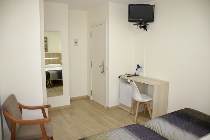 Imagen de la habitación del Hotel Playa de Lago. Foto 19