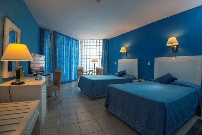 Imagen de la habitación del Hotel Playa de Oro. Foto 10