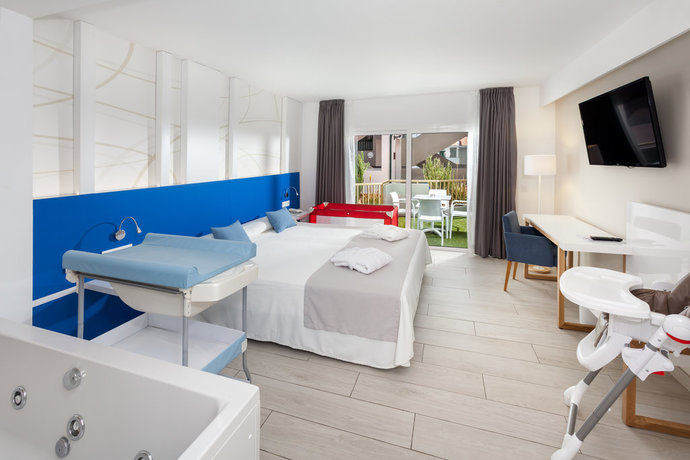 Imagen de la habitación del Hotel PlayaOlid. Foto 10