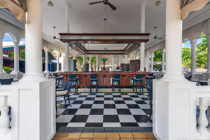 Imagen del bar/restaurante del Hotel Playabachata. Foto 5