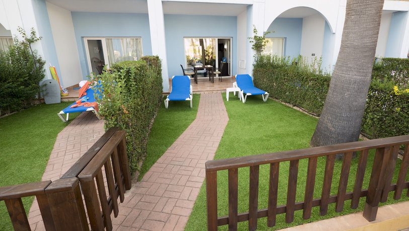 Imagen de los exteriores del Hotel Playaballena Aquapark & Spa. Foto 9