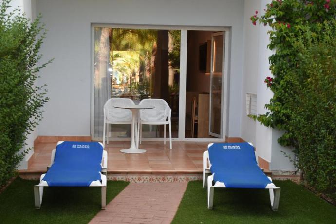 Imagen de los exteriores del Hotel Playaballena Aquapark & Spa. Foto 13