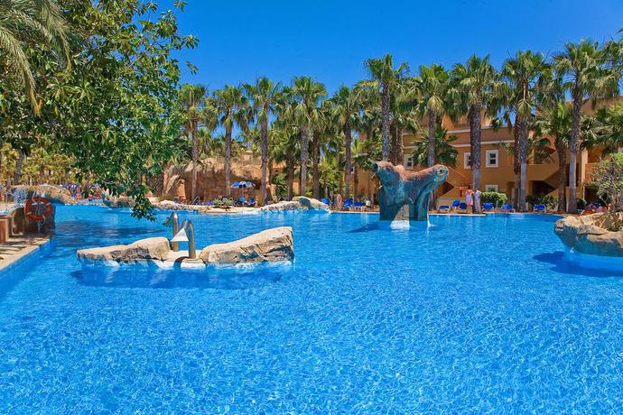 Imagen de la piscina del Hotel Playacapricho. Foto 22