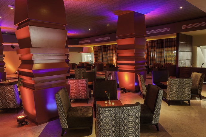 Imagen del bar/restaurante del Hotel Playacar Palace All Inclusive. Foto 4