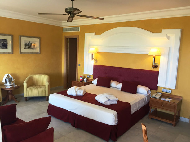 Imagen de la habitación del Hotel Playacartaya Aquapark & Spa. Foto 6