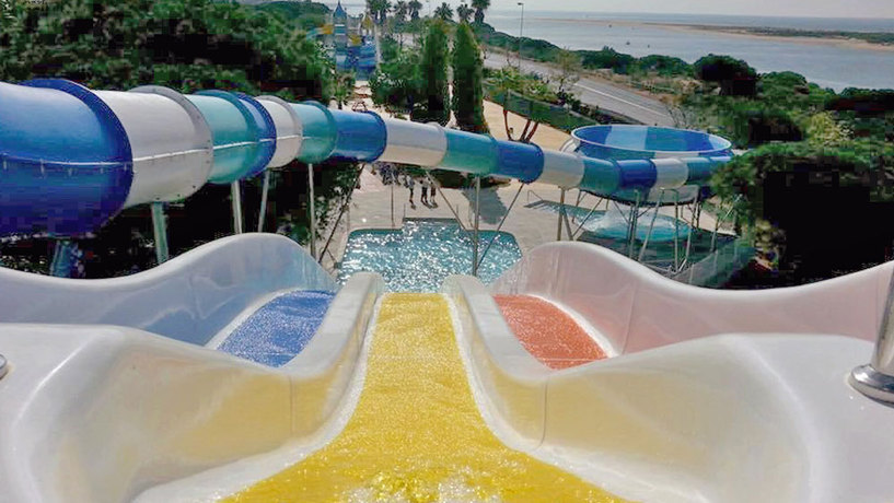 Imagen de los exteriores del Hotel Playacartaya Aquapark & Spa. Foto 13