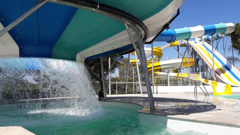 Imagen de los exteriores del Hotel Playacartaya Aquapark & Spa. Foto 16