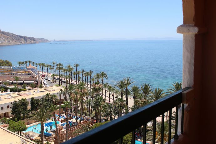 Imagen de la habitación del Hotel Playadulce. Foto 4