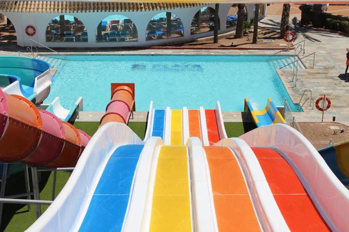 Imagen de la piscina del Hotel Playalinda Aquapark y SPA. Foto 13