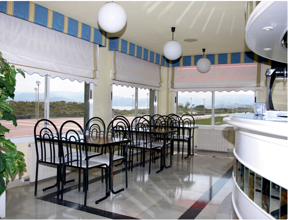 Imagen de los interiores del Hotel Playamar, Laredo. Foto 9