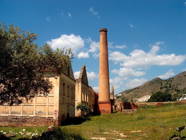 Imagen de los exteriores del Hotel Playamaro. Foto 7