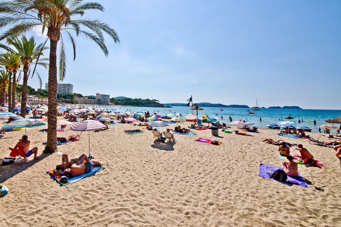 Imagen de los exteriores del Hotel Playas Paguera. Foto 15