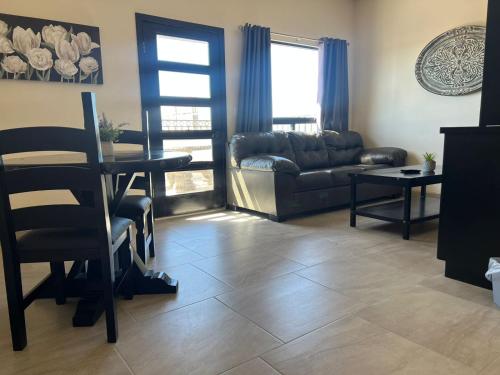 Imagen de la habitación del Hotel Playas Suites. Foto 17